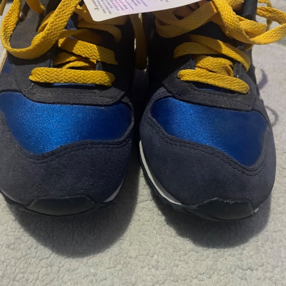 Reebok Classic - Picture 4 of 7